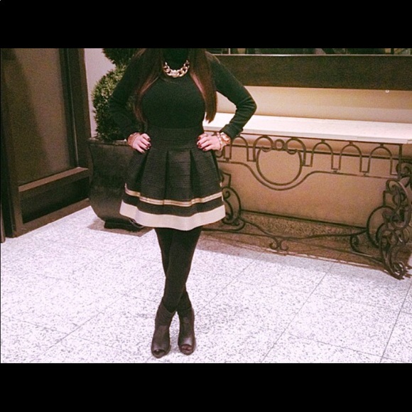 Black and Gold Skirt - Size Small - Picture 2 of 2